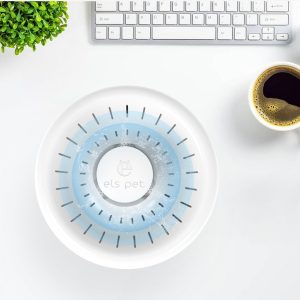 Universal water dispenser for pets