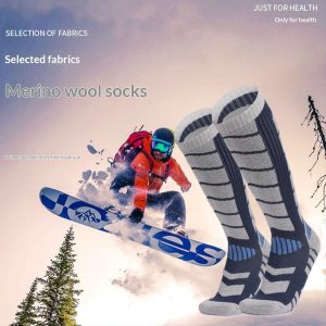 Outdoor Hiking And Mountaineering Merino Wool Socks For Snowy Conditions
