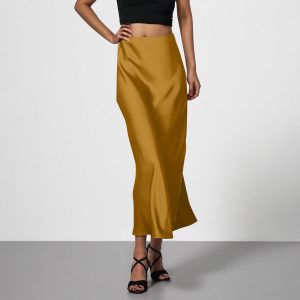 Elegant Silky-satin Skirt That Pairs Effortlessly With Any Look