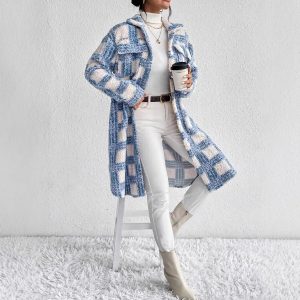 Womens Flap-Pocket Plaid Jacket With A Padded Design