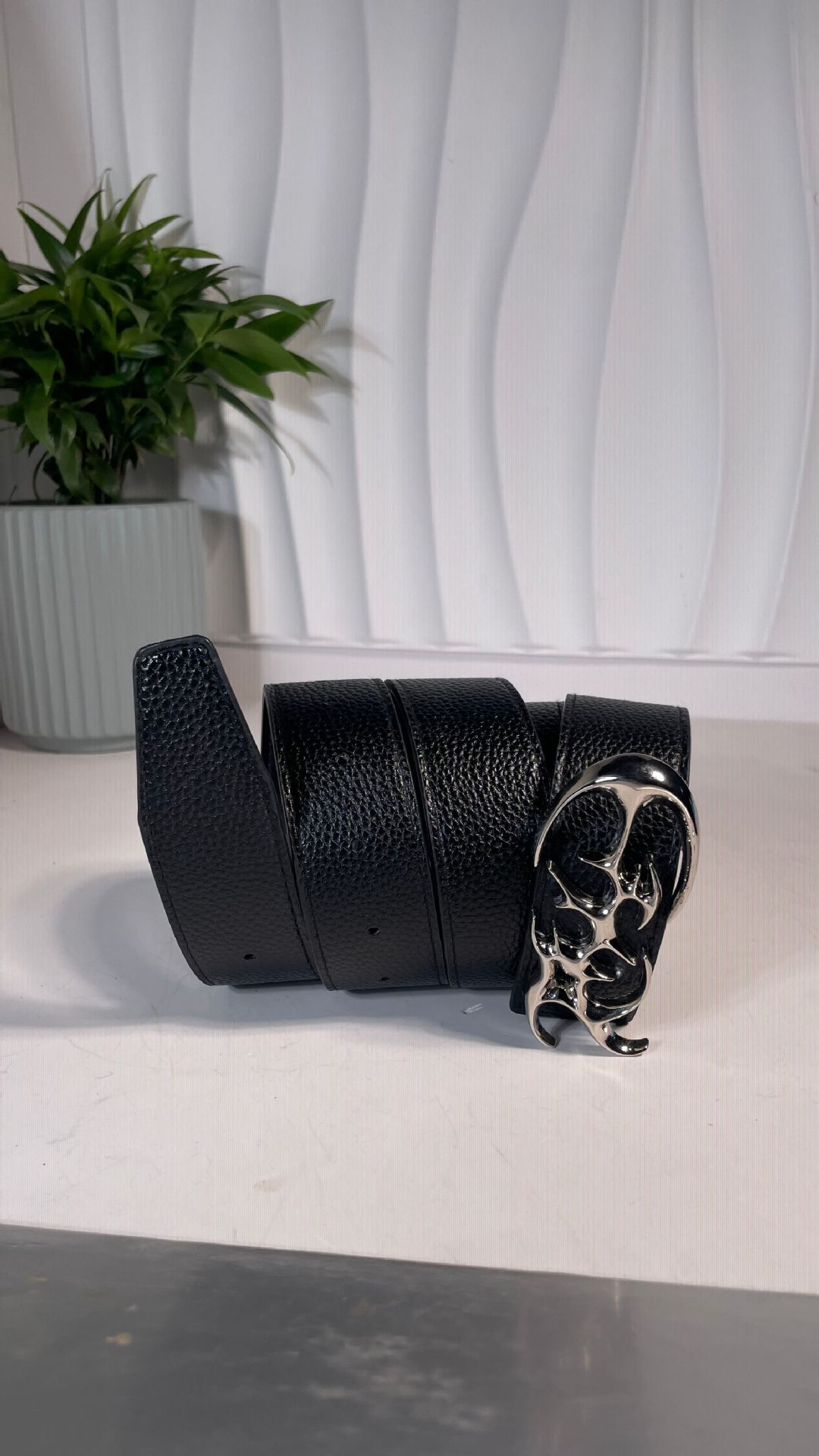 Personality Alien Punk Hollow Eye Rivet Belt Men - Image 6