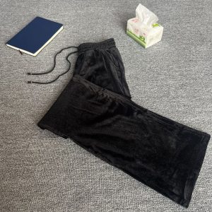 Gold Velvet High-waisted Solid-color Pants Are Slimming And Loose-fitting.