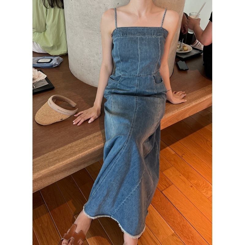 Elegant Figure-flattering Denim Slip Dress With A Side Slit - Image 5