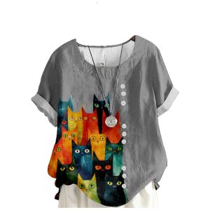 Crew Neck Shirt Pullover Style With A Patchwork Design And Short Sleeves