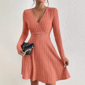 Elegant Long-sleeved Solid-color V-neck Waist-cinching Dress