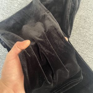 Gold Velvet High-waisted Solid-color Pants Are Slimming And Loose-fitting.