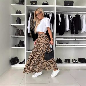 New Autumn Skirt With A Leopard-print Design