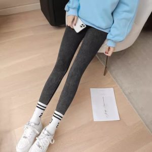 Womens High-waisted Denim Jeans With Fleece Lining For Fallwinter Wear
