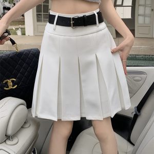 Preppy-style High-waisted Pleated Skirt With A Designer Touch