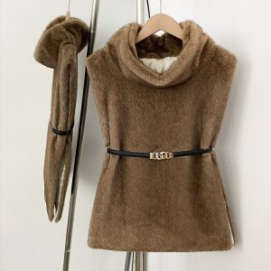 Elegant Women's Sleeveless Belt Turtleneck Top