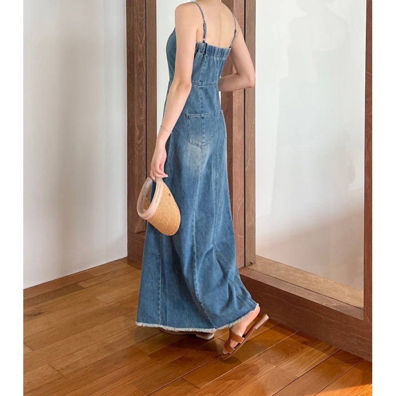 Elegant Figure-flattering Denim Slip Dress With A Side Slit - Image 2