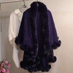 Thickened Knitted Cape With Furry Collar For FallWinter