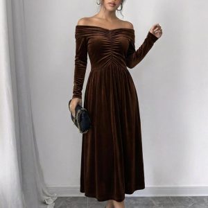 Womens Stylish Figure-hugging Velvet Long-sleeve Dress