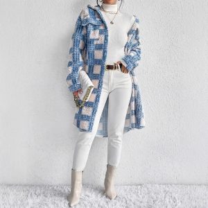 Womens Flap-Pocket Plaid Jacket With A Padded Design