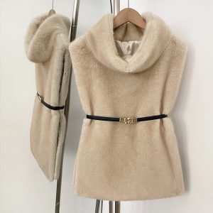 Elegant Women's Sleeveless Belt Turtleneck Top