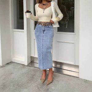 Womens High-waisted, Figure-flattering Mid-length Skirt