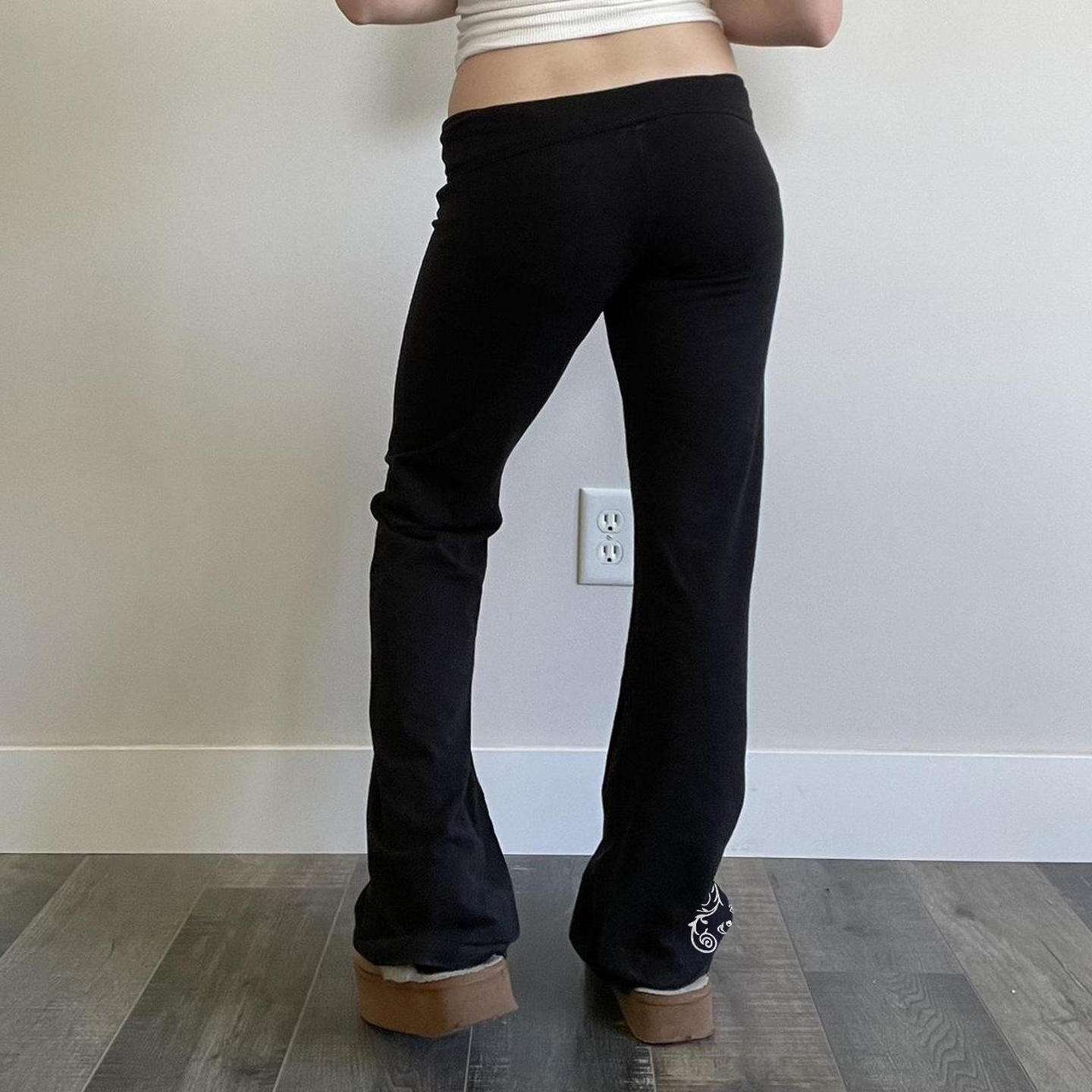 Vintage-style Personalized Printed Black Knit Pants - الصورة 4