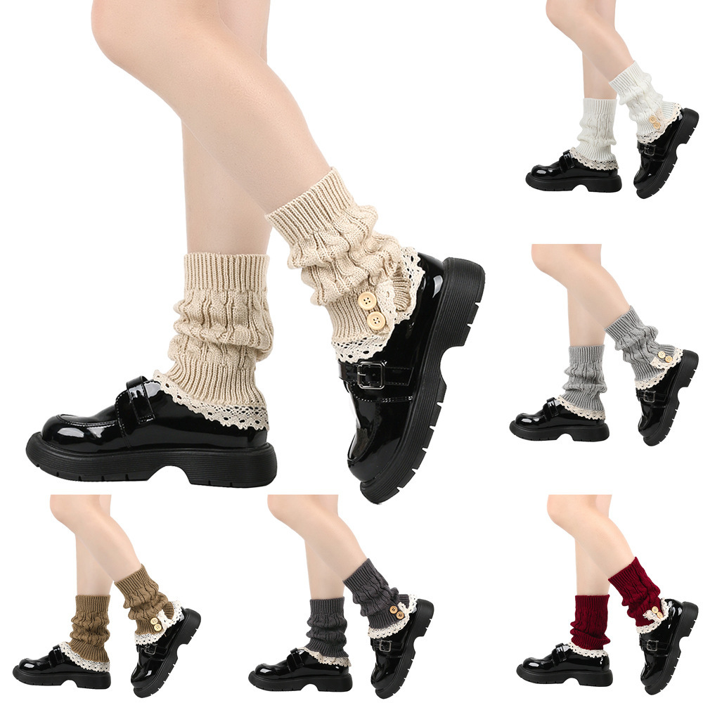 Loose-fitting Buttoned Ankle Socks With Lace Trim - Image 3