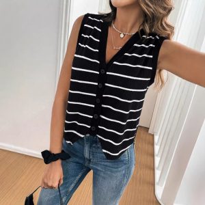Stylish And Minimalist Sleeveless Top For Women