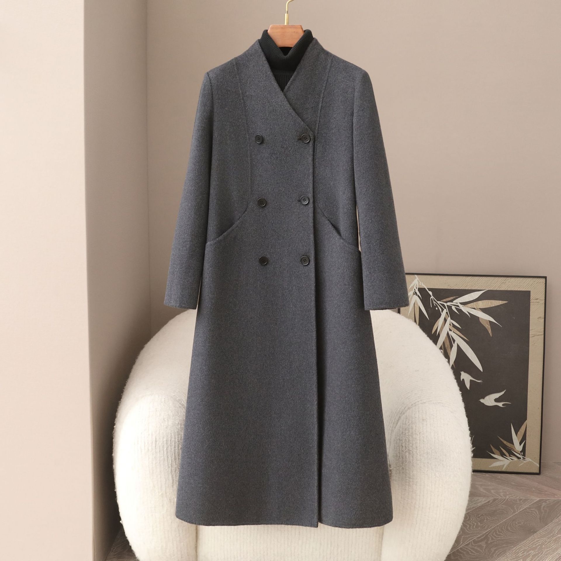Mid-thigh-length Casual Double-breasted Wool Coat In Double-faced Wool - الصورة 3