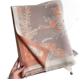 A Thick Warm Floral Tassel Shawl