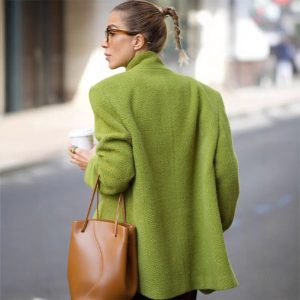 Elegant Solid-Color Blazer With A Single Button