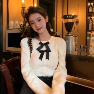 French Chic Crew-Neck Top With Bow Detail Pullover Style