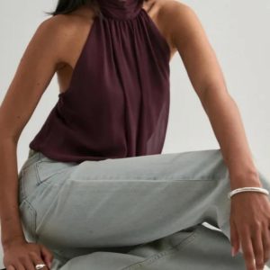 Backless And Neck-hugging Chiffon Top