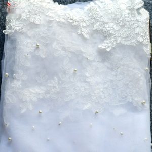 Exquisite Lace Black Veil Pearl Bridal Veil