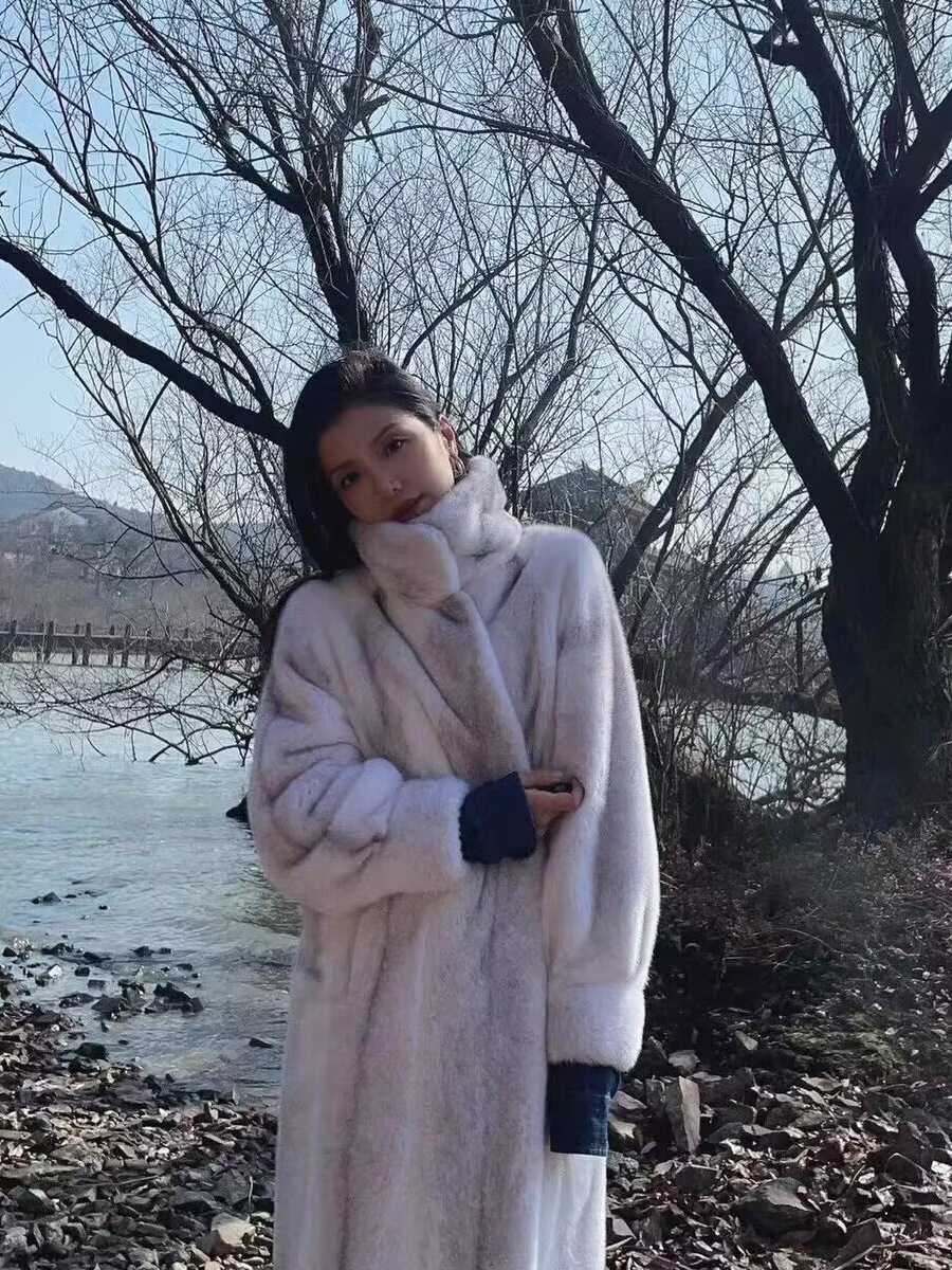 Women's Cross-Design Mink Fur CoatFull-Fur Integrated Design - Image 5