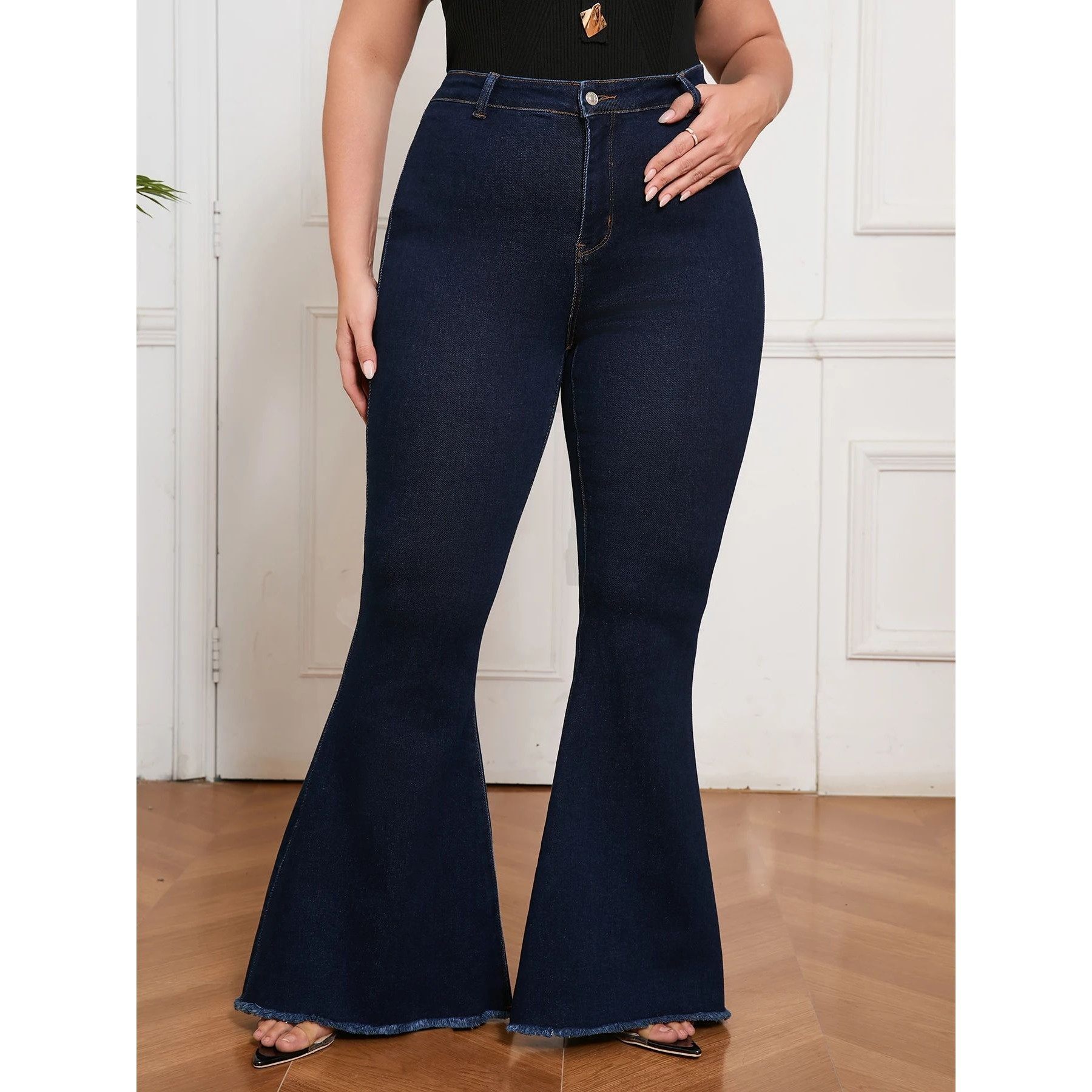 Curvy Fit High Waisted Flared Jeans For Women Plus Size Sret - الصورة 4