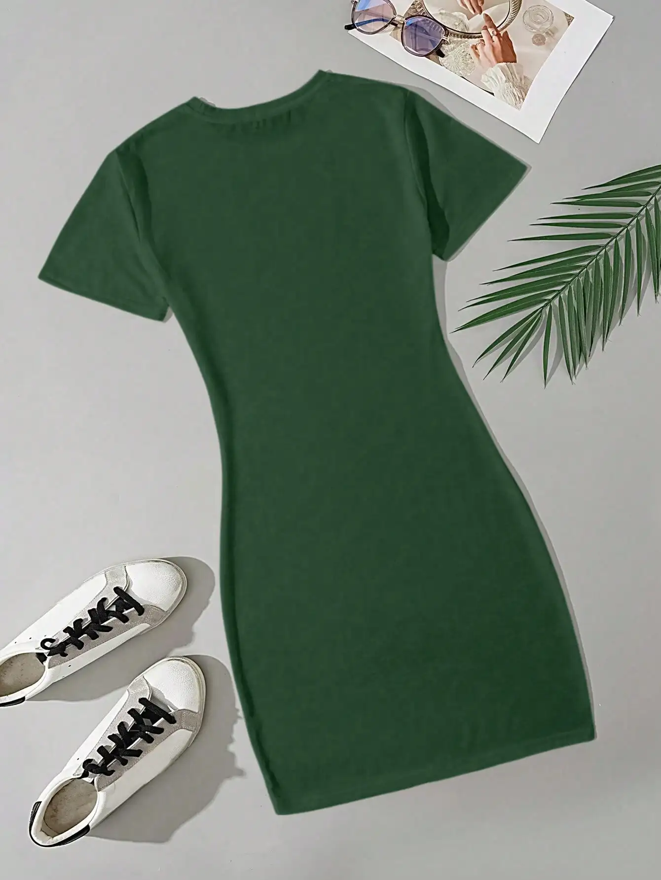 Summer women's fashion simple green solid color casual slim fit short sleeve round neck short mini dress 2024 New - الصورة 3