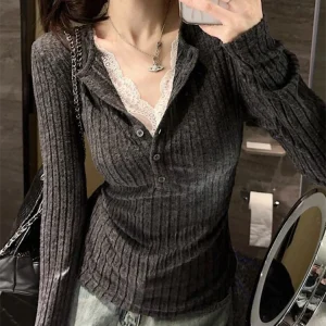 Women's Top Lace Patchwork Long Sleeve T-Shirt Base Shirt Fashion Vintage Fake Two-piece V-neck T-shirt Aesthetic Clothes