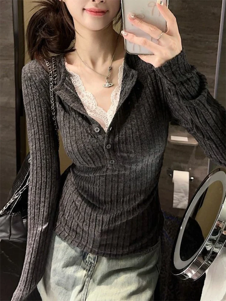 Women's Top Lace Patchwork Long Sleeve T-Shirt Base Shirt Fashion Vintage Fake Two-piece V-neck T-shirt Aesthetic Clothes - الصورة 4