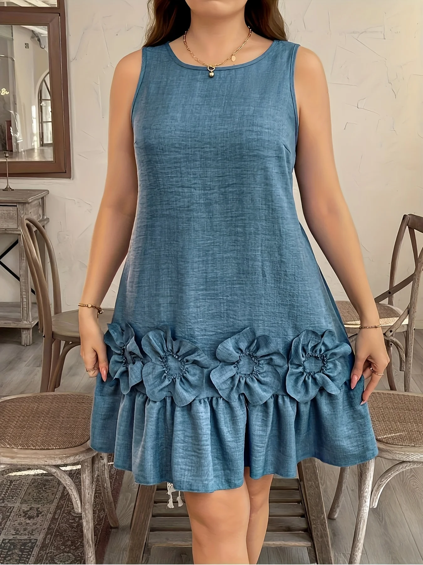 Dodge Blue Embossed Floral Dress Sleeveless Applique Midi an Elegant Resort Wear - Image 3