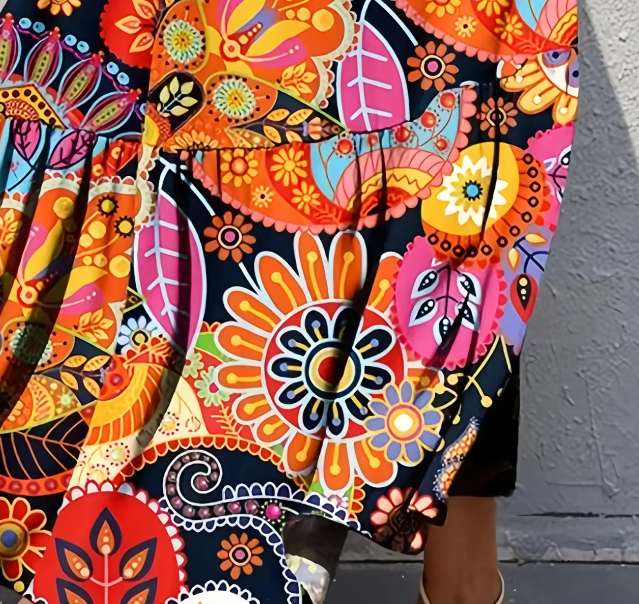 2026 Spring/Summer European & American Women's New Arrival Retro Printed Dress, V-Neck Slimming A-Line Dress for Casual - Image 5