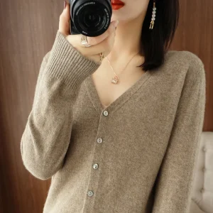 Cardigans Women 2025 Autumn Single Breasted V-neck Knitted Sweater Fashion Short Knitwear Solid Blue Green Pink Women's Jumpers