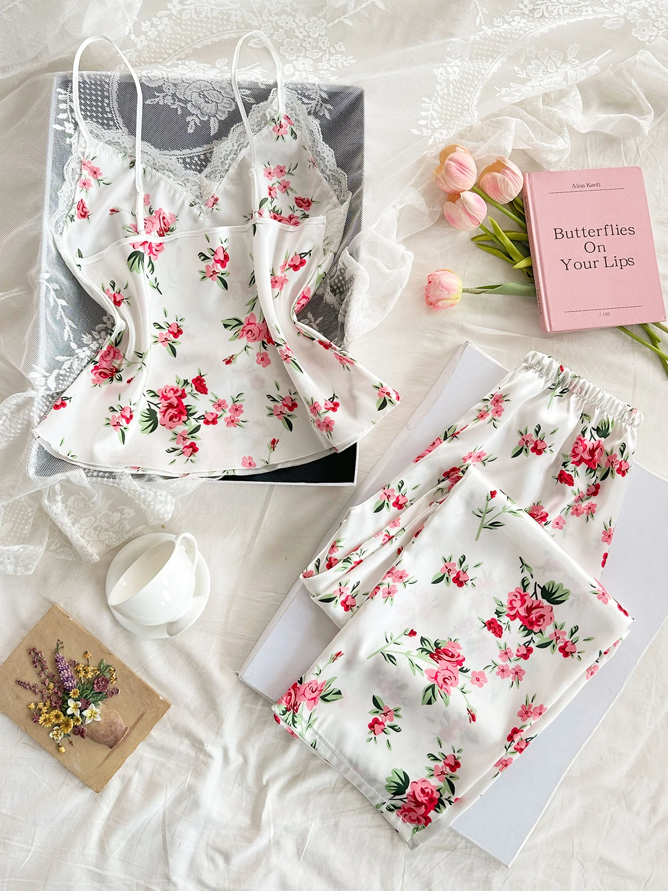 Women 2 Piece Set Elegant And Romantic Printed V Neck Lace Top And Pants Comfortable And Breathable Women's Clothing - Image 2