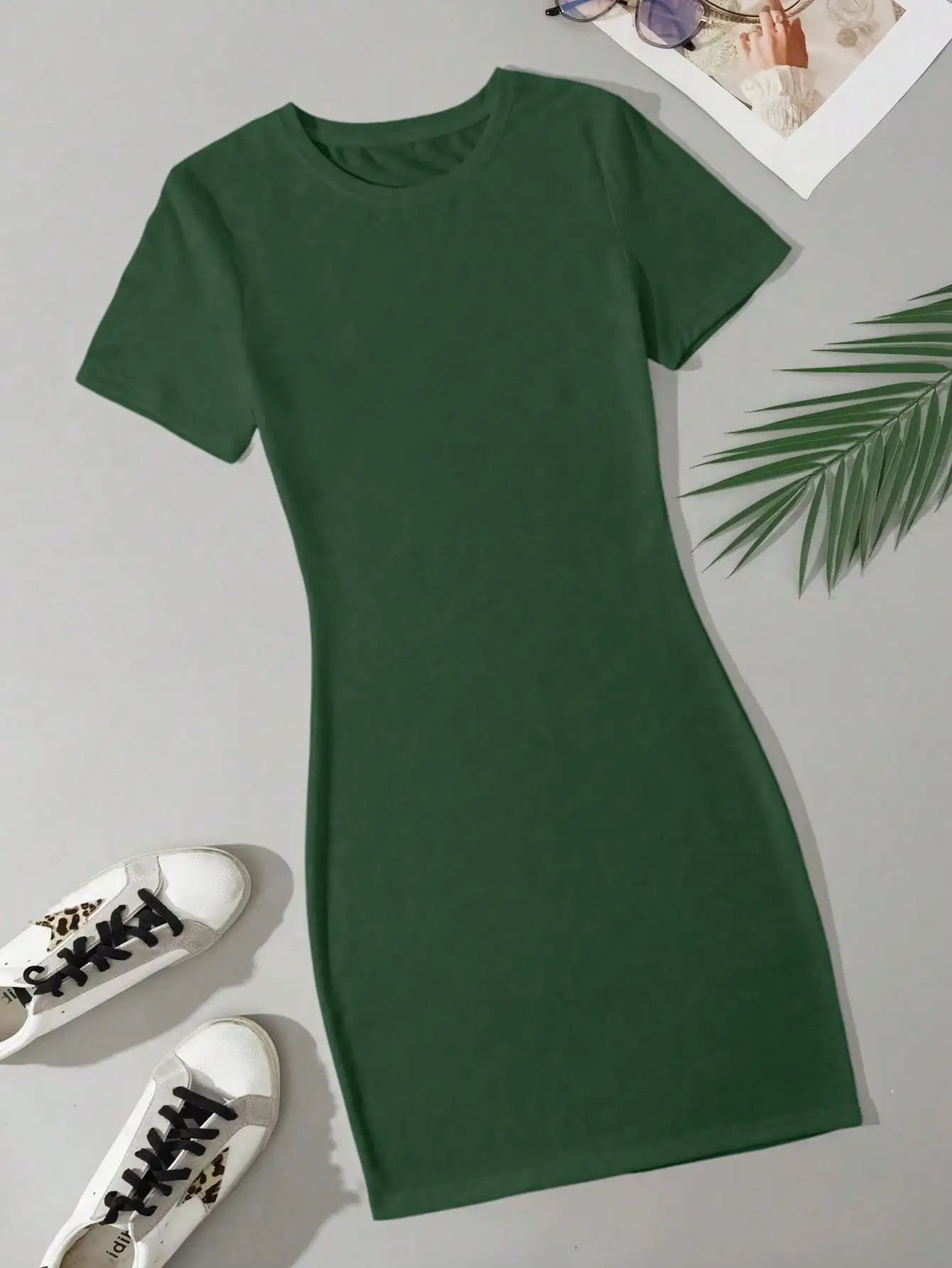 Summer women's fashion simple green solid color casual slim fit short sleeve round neck short mini dress 2024 New - الصورة 2