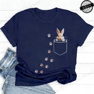 Pocket Bunny T-Shirts – Cute Rabbit Paw Prints T-Shirt Funny Bunny Graphic Tee Tops Sweet Rabbit Sitting in The Pocket Shirt