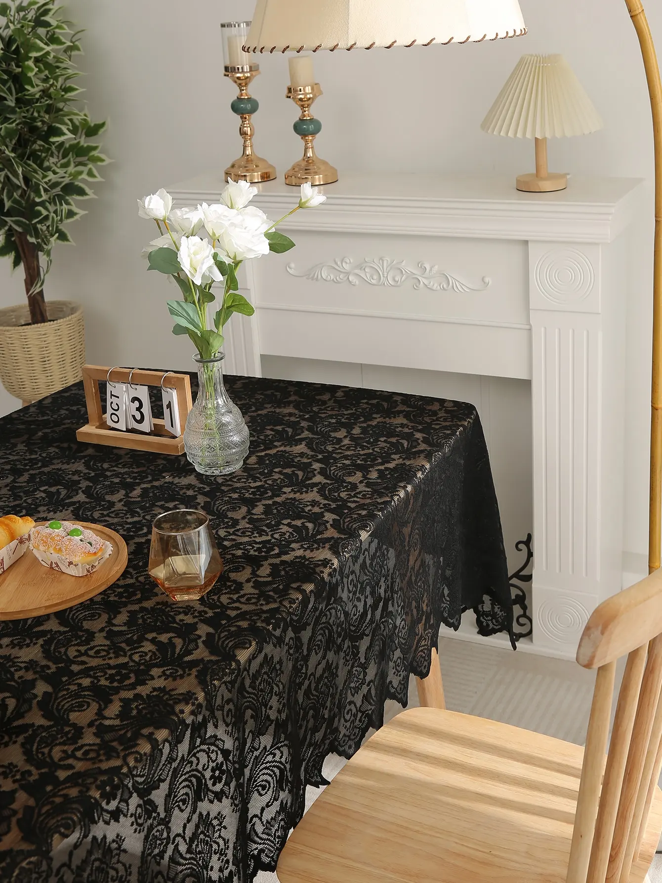 Black French Lace Tablecloth With Phoenix Tail Pattern For Living Room And Dining Table Decoration - الصورة 4