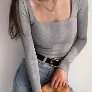 Women Ribbed Square Neck Crop Top With Long Sleeve