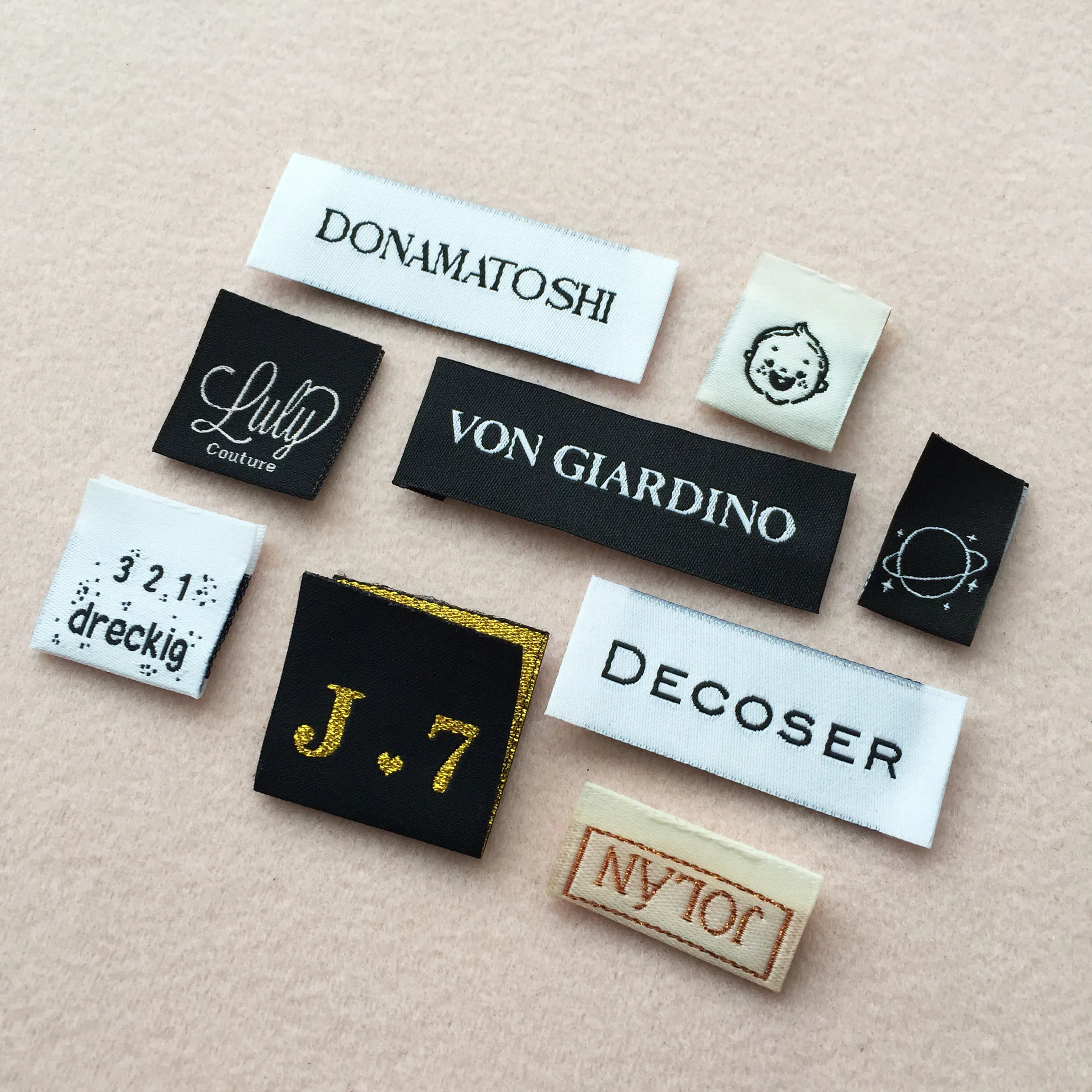 1000pcs/lot Custom Brand Name Clothing Woven Label Garment Fabric Label with Logo 2x5cm End Fold/Center Fold Hight Quality - Image 2