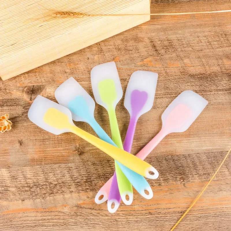Silicone Spatula Cream Butter Cooking Baking Spatula Heat Resistant Utensils Scrape Decorator Translucent Kitchen Baking Tools - الصورة 4