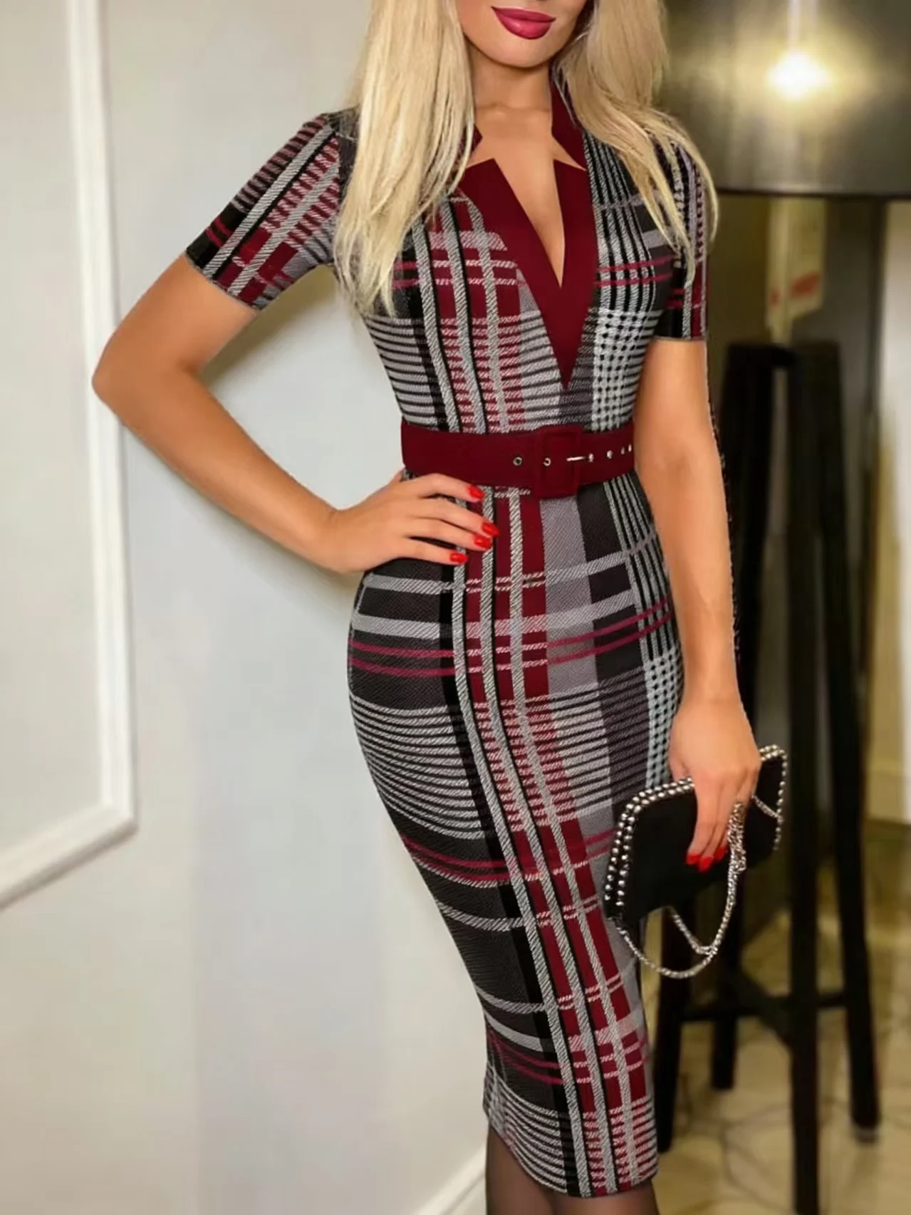 Women's Sexy Geometric Pattern V-Neck Midi Pencil Dress with Belt, Long Sleeve Knit Bodycon Dress, Suitable for All Seasons - Image 5