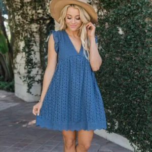 Cross border new lace jacquard hollowed out V-neck dress with pockets and lining shorts for women in Europe and America